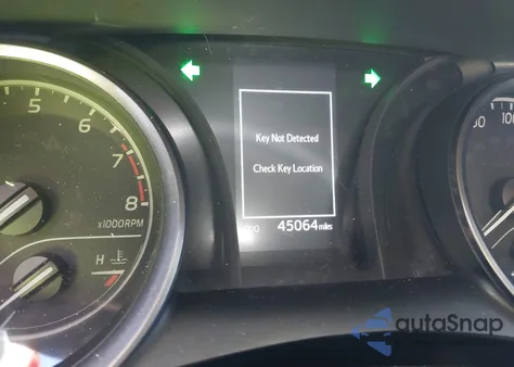 2021 Toyota Camry Se z USA, uszkodzony, nr VIN 4T1T11AK1MU472976